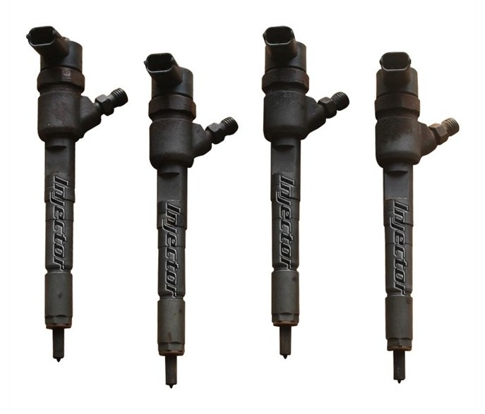 Lancia Musa 1.3 D Multijet 51 KW 70 HP jeu de 4 injecteurs d'occasion BOSCH 55176443, 55192096, 55184536