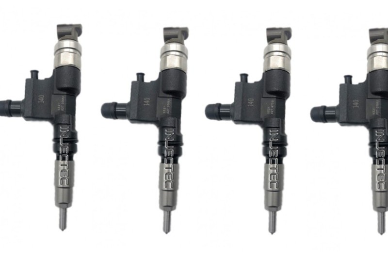 Denso jeu de 4 injecteurs 1153004150